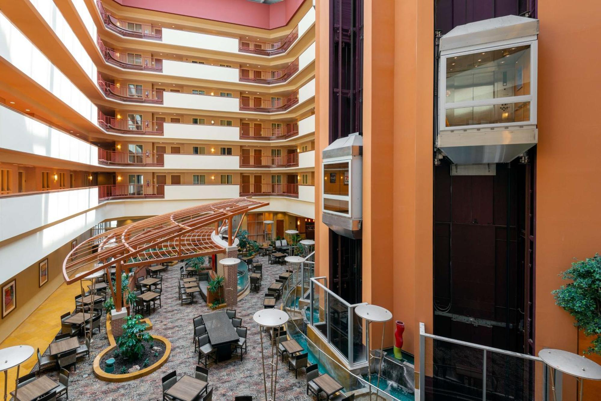 Embassy Suites Omaha- La Vista/ Hotel & Conference Center Ngoại thất bức ảnh