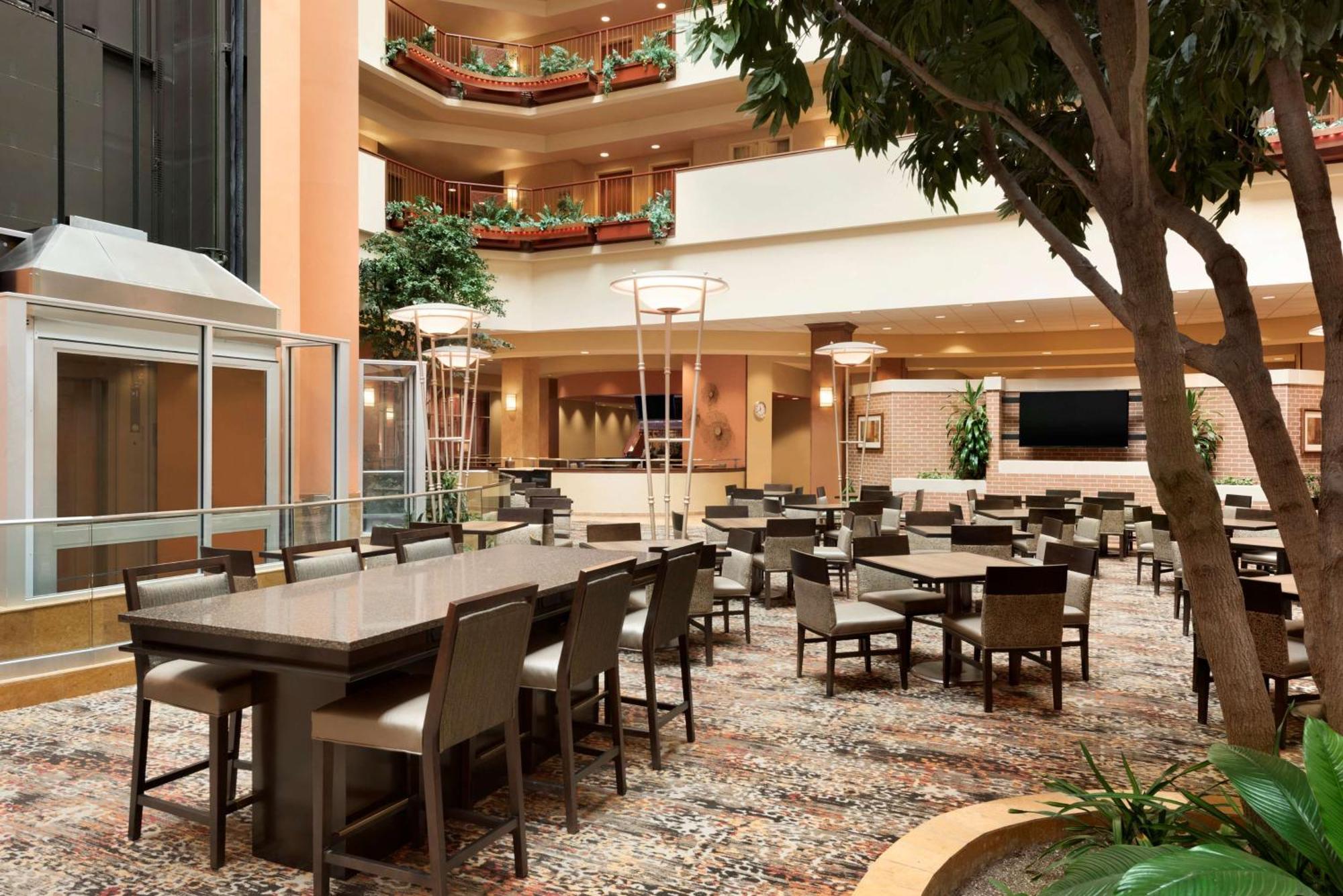 Embassy Suites Omaha- La Vista/ Hotel & Conference Center Ngoại thất bức ảnh
