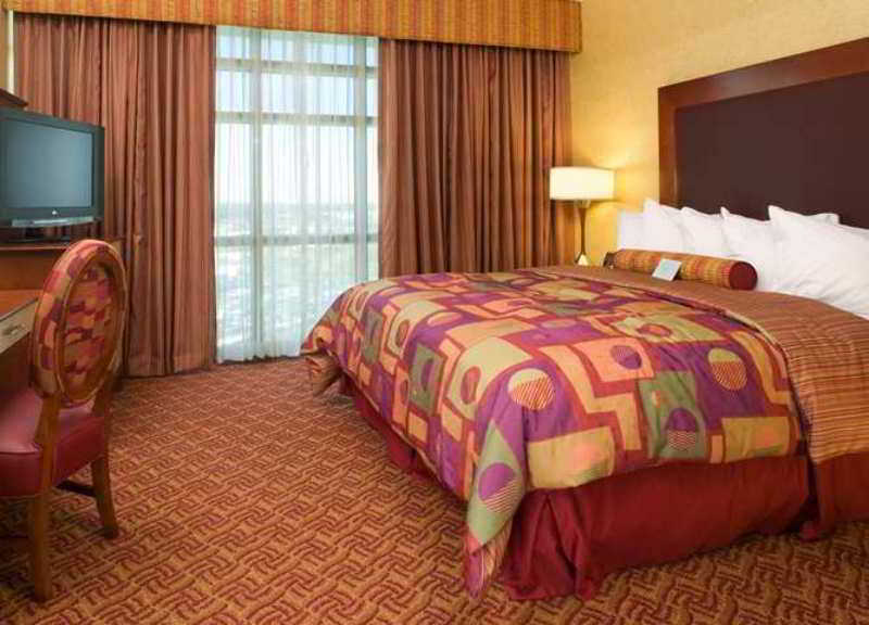 Embassy Suites Omaha- La Vista/ Hotel & Conference Center Phòng bức ảnh